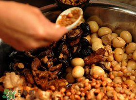 包棕子要在糯米中放鹽嗎？包粽子一斤糯米加多少鹽？