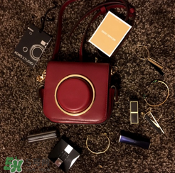 mk相機(jī)包真假怎么分辨？michael kors相機(jī)包真假鑒定