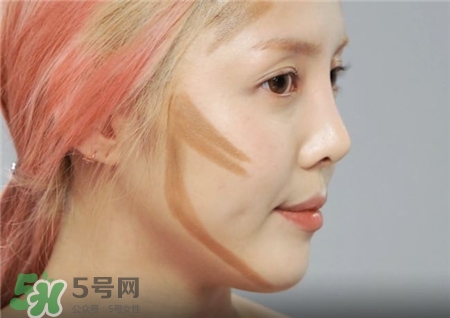 修容棒和高光棒的區(qū)別 修容棒和高光棒的不同 修容棒和高光棒的區(qū)別 修容棒和高光棒的不同