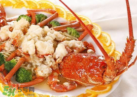 杏和龍蝦能一起吃嗎？杏可以和小龍蝦一塊吃嗎？