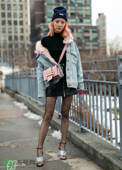 prada ribbon正品多少錢(qián)？普拉達(dá)舌頭包專柜價(jià)格