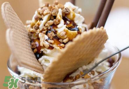 孕婦可以吃冰淇淋嗎？孕婦可以吃冰棒嗎？