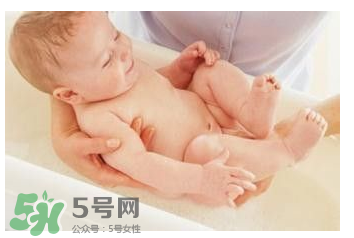 金銀花治療嬰兒濕疹有效嗎？寶寶濕疹可以用金銀花嗎？