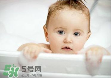 寶寶濕疹可以用金銀花洗臉嗎？金銀花洗臉能治療濕疹嗎？