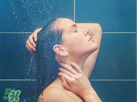 安耐曬銀管要卸妝嗎？安耐曬銀管要不要卸妝