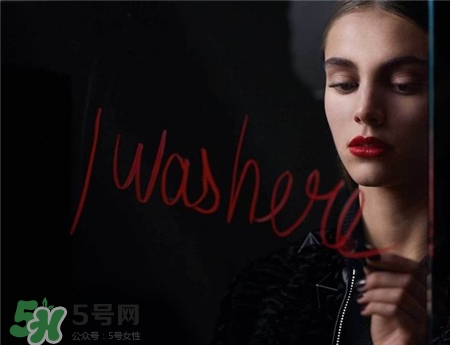 紀梵希禁忌之吻霓虹唇膏多少錢?紀梵希霓虹唇膏專柜價格 紀梵希禁忌之吻霓虹唇膏多少錢?紀梵希霓虹唇膏專柜價格