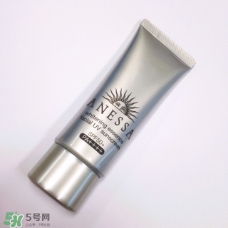 安耐曬銀管有顆粒狀 安耐曬銀管怎么樣 安耐曬銀管有顆粒狀 安耐曬銀管怎么樣