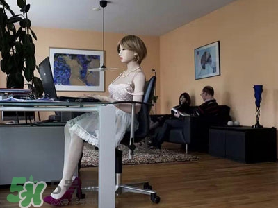 單身男人與充氣娃娃的日常 這些男人的戀人是充氣娃娃 單身男人與充氣娃娃的日常 這些男人的戀人是充氣娃娃