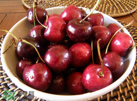 藍莓和櫻桃可以一起吃嗎？藍莓和櫻桃哪個好吃？