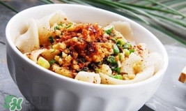 油潑面都放什么調(diào)料比較香？油潑面正宗的配料有哪些