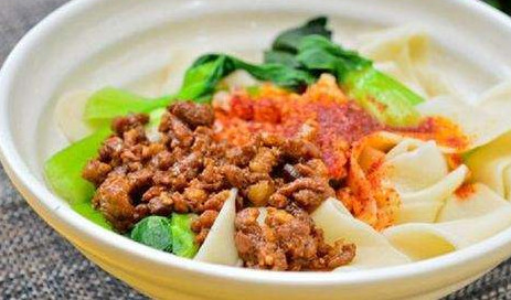 油潑面怎么做好吃？陜西油潑面的正宗做法