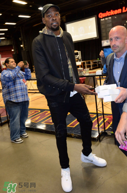 off white與nike air force 1聯(lián)名款好看嗎_怎么樣_最新諜照 off white與nike air force 1聯(lián)名款好看嗎_怎么樣_最新諜照