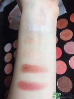 ismine伊姿蔓是什么牌子？伊姿蔓眼影色號試色