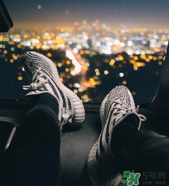 adidas yeezy 350 v2 boost zebra白斑馬多少錢？