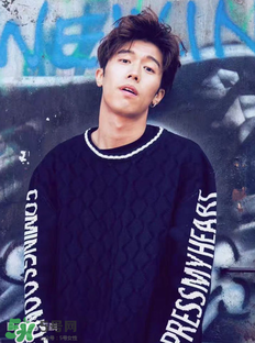 熱依扎周游公開戀情 熱依扎男朋友是誰 熱依扎周游公開戀情 熱依扎男朋友是誰