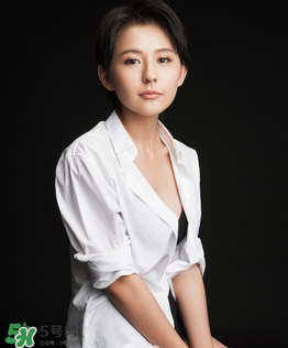 熱依扎周游公開戀情 熱依扎男朋友是誰 熱依扎周游公開戀情 熱依扎男朋友是誰