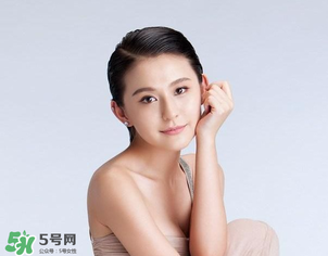 熱依扎周游公開戀情 熱依扎男朋友是誰 熱依扎周游公開戀情 熱依扎男朋友是誰