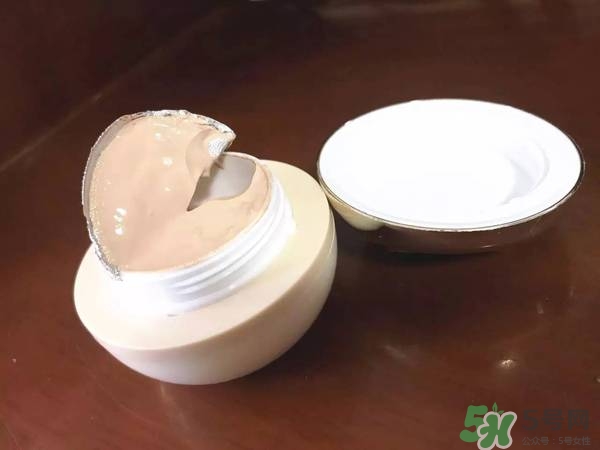 郁美凈粉底霜怎么樣？郁美凈粉底霜色號(hào)試色