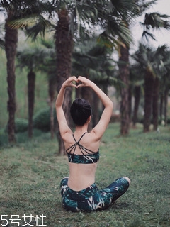 女健身衣服什么牌子好 女士健身服哪個(gè)牌子好 女健身衣服什么牌子好 女士健身服哪個(gè)牌子好