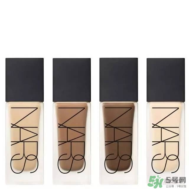 粉底液使用注意事項 使用粉底液要注意什么 粉底液使用注意事項 使用粉底液要注意什么