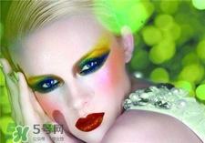 眼影干粉和濕粉哪個好?干濕兩用眼影怎么用? 眼影干粉和濕粉哪個好?干濕兩用眼影怎么用?