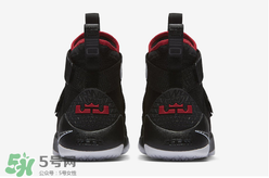 nike lebron soldier 11 bred多少錢？耐克士兵11黑紅配色專柜價格