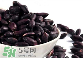 黑花生的作用 黑花生的功效 黑花生的作用 黑花生的功效