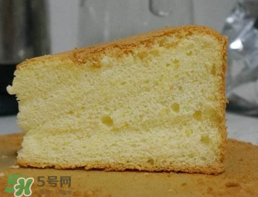 戚風蛋糕怎么脫模？戚風蛋糕倒扣多久脫模