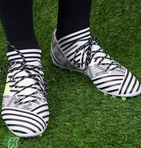 adidas nemeziz 17+怎么樣？阿迪達(dá)斯斑馬足球鞋測(cè)評(píng)