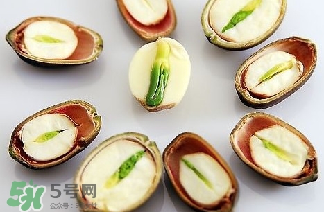 蓮子心怎么吃不會苦？蓮子心怎么泡水喝