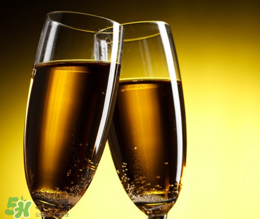 香檳是酒嗎？香檳是什么酒？