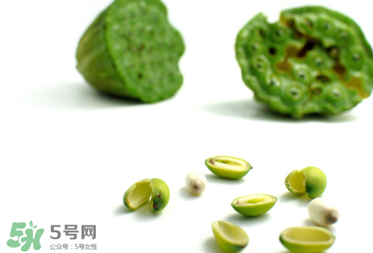 蓮蓬子中間的芯能吃嗎？蓮蓬子的功效與作用