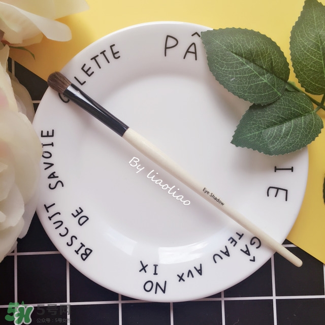 bobbi brown化妝刷怎么樣,芭比波朗化妝刷哪款好 bobbi brown化妝刷怎么樣,芭比波朗化妝刷哪款好