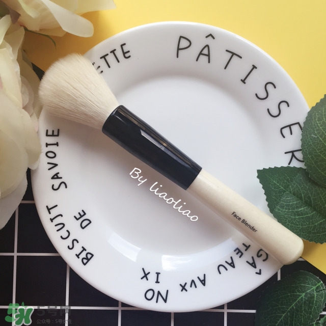 bobbi brown化妝刷怎么樣,芭比波朗化妝刷哪款好 bobbi brown化妝刷怎么樣,芭比波朗化妝刷哪款好