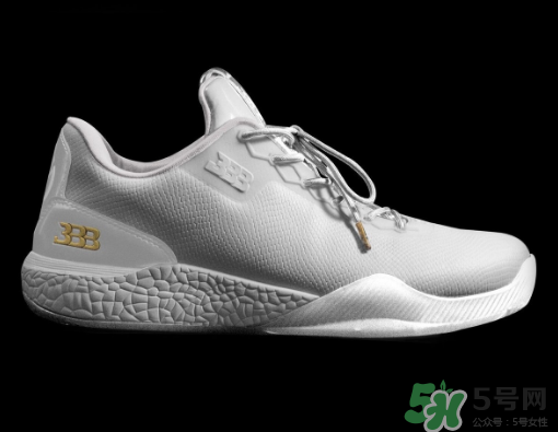 big baller brand zo2獨(dú)立日配色多少錢？球哥簽名鞋官網(wǎng)價(jià)格