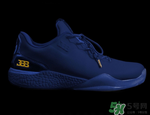 big baller brand zo2獨(dú)立日配色多少錢？球哥簽名鞋官網(wǎng)價(jià)格
