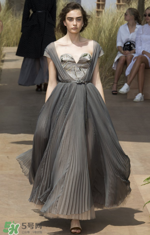 dior迪奧2017秋冬高定系列怎么樣_好看嗎_款式有哪些？