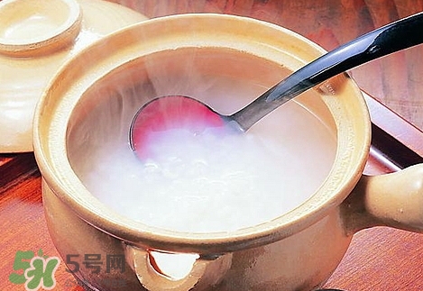 夏天出汗多應喝什么水_夏天出汗多喝什么水好 夏天出汗多應喝什么水_夏天出汗多喝什么水好