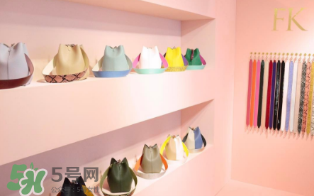 夏天背什么包包好看 夏天時(shí)尚又實(shí)用的小眾包包 夏天背什么包包好看 夏天時(shí)尚又實(shí)用的小眾包包