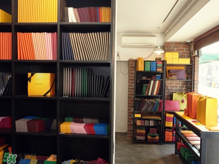 夏天背什么包包好看 夏天時(shí)尚又實(shí)用的小眾包包 夏天背什么包包好看 夏天時(shí)尚又實(shí)用的小眾包包