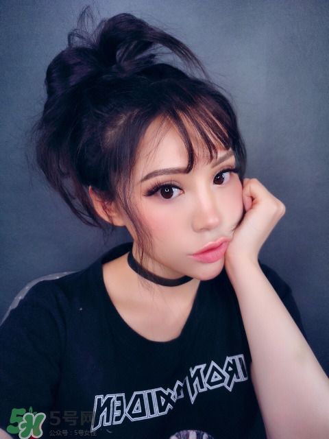 減齡妝容怎么畫(huà) 如何化減齡妝