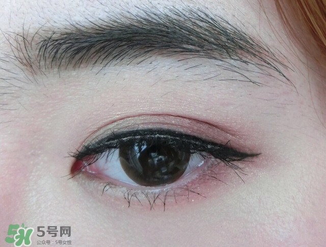 nars吉隆坡眼影怎么畫？nars吉隆坡雙色眼影畫法圖解