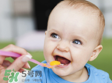 輔食添加過(guò)早的危害？為什么不能過(guò)早的添加輔食？