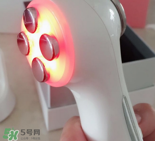 樂(lè)君怡人美容儀怎么用_樂(lè)君怡人美容儀使用方法 樂(lè)君怡人美容儀怎么用_樂(lè)君怡人美容儀使用方法