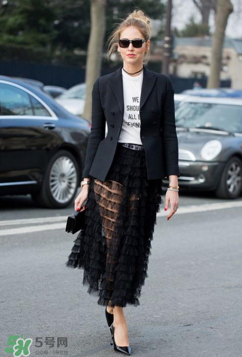 t恤搭配什么裙子好看？t恤怎么搭配裙子好看？