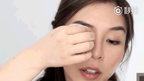 眼影貼怎么用？眼影貼使用方法