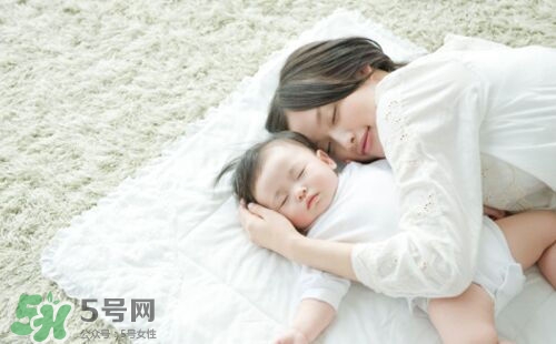 戒夜奶的最佳時(shí)間 幾個(gè)月戒夜奶最好？