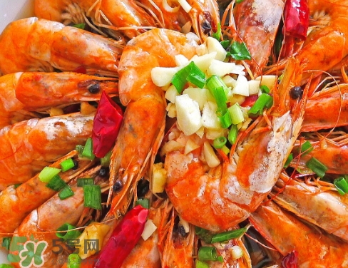 三伏貼可以吃蝦嗎？貼三伏貼可以吃龍蝦嗎？