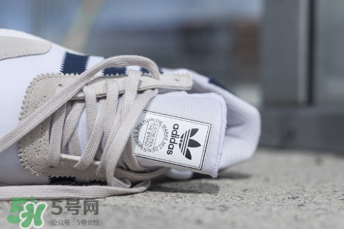 adidas iniki runner多少錢？阿迪達(dá)斯復(fù)古跑鞋專柜價格