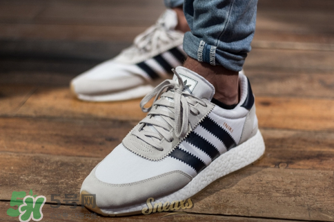 adidas iniki runner多少錢？阿迪達(dá)斯復(fù)古跑鞋專柜價格